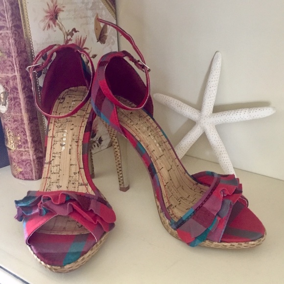 (*NEW*) CHARLOTTE RUSSE Symphony-28 Heels SIZE 6 - Picture 2 of 9